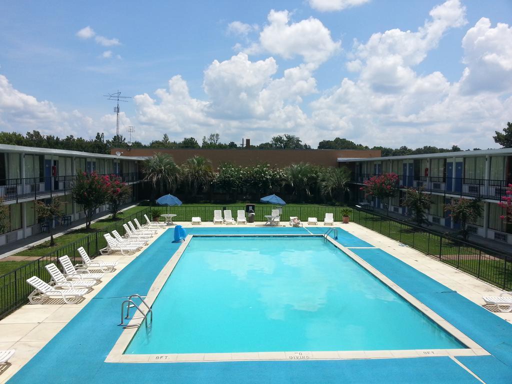 Landmark Hotel Leesville Exterior foto